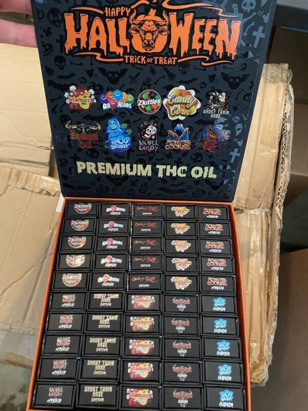 Toro Extracts Limited edition Halloween carts